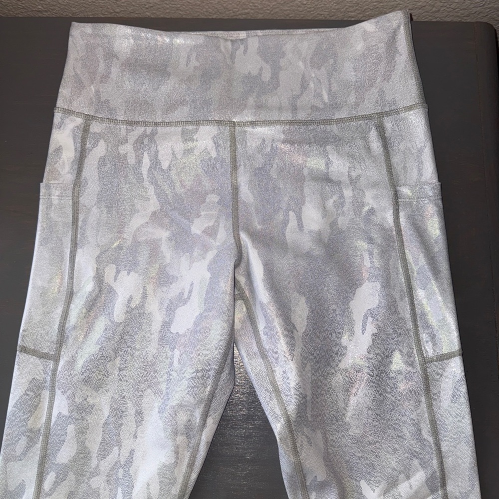 Zyia Camouflage Leggings - White